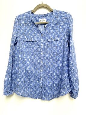 Anthropologie, lightweight Zellige shirt by Holding Horses. Size 8